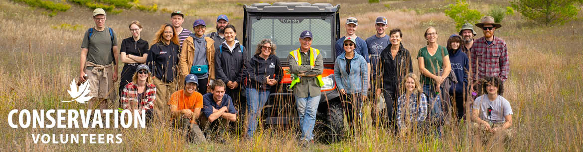 Conservation volunteers in Ontario. (Photo by NCC staff Chelsea Marcantonio)