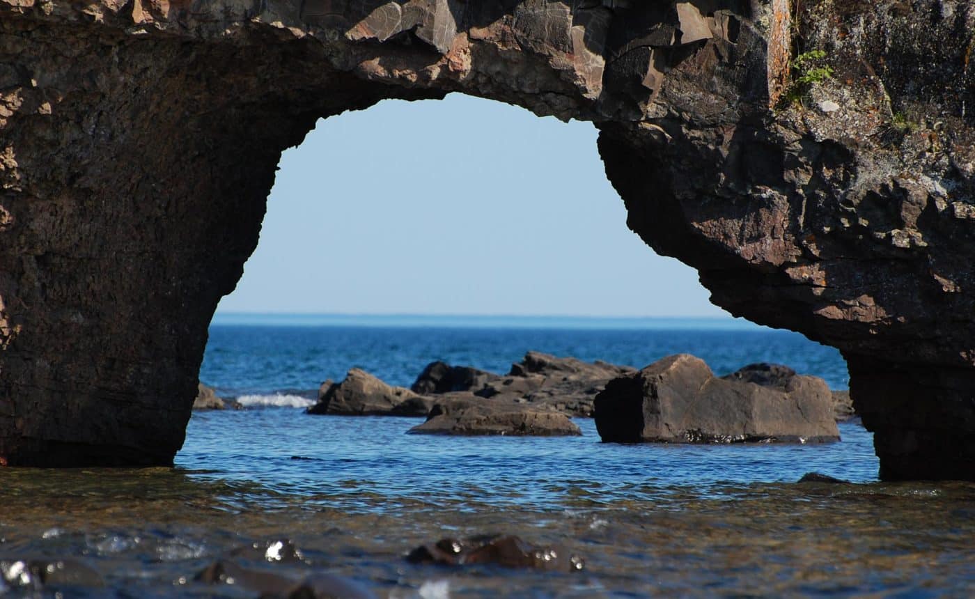 Arched rock at Wilson Island, Ontario (Photo Michelle Derosier, Thunderstone Pictures)